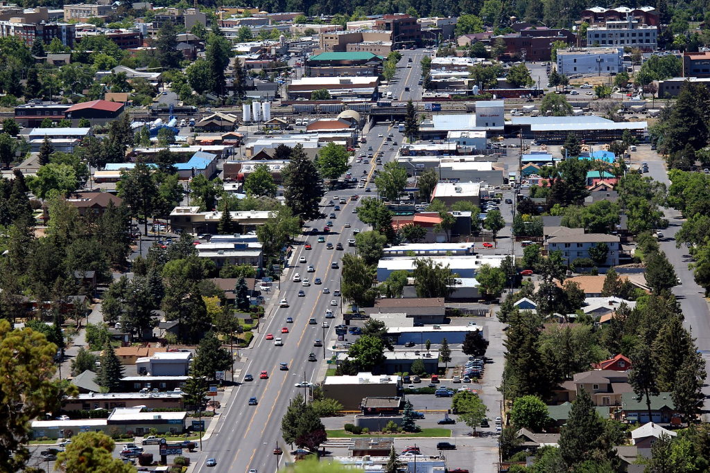 The 11 Best Neighborhoods in Bend, Oregon - Featured Image